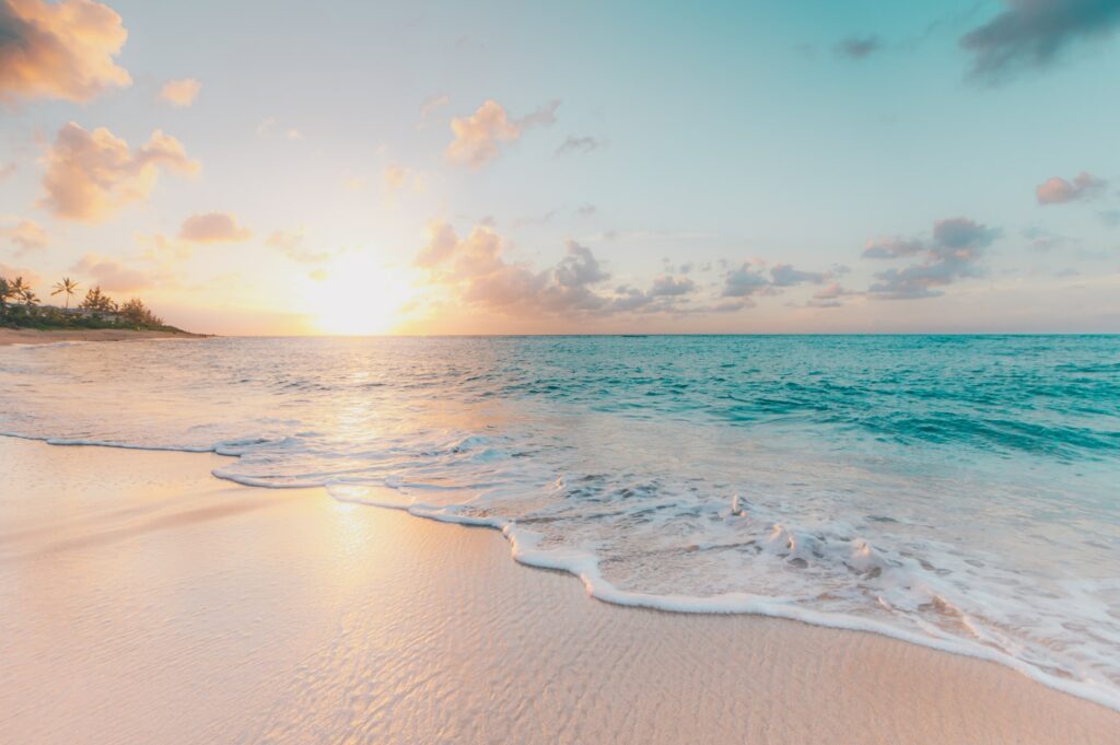 An idylic beach as a free webcam background